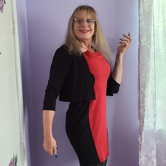 Meet your Posher, Aria Lynn - Picture 1 of 4